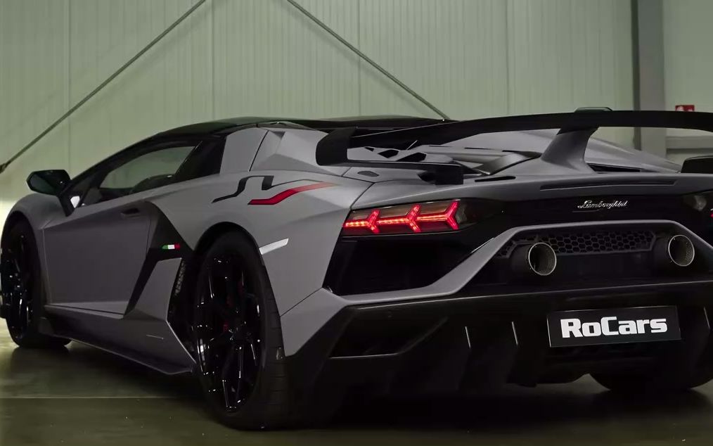 2022兰博基尼aventador svj的音响,内饰和外观