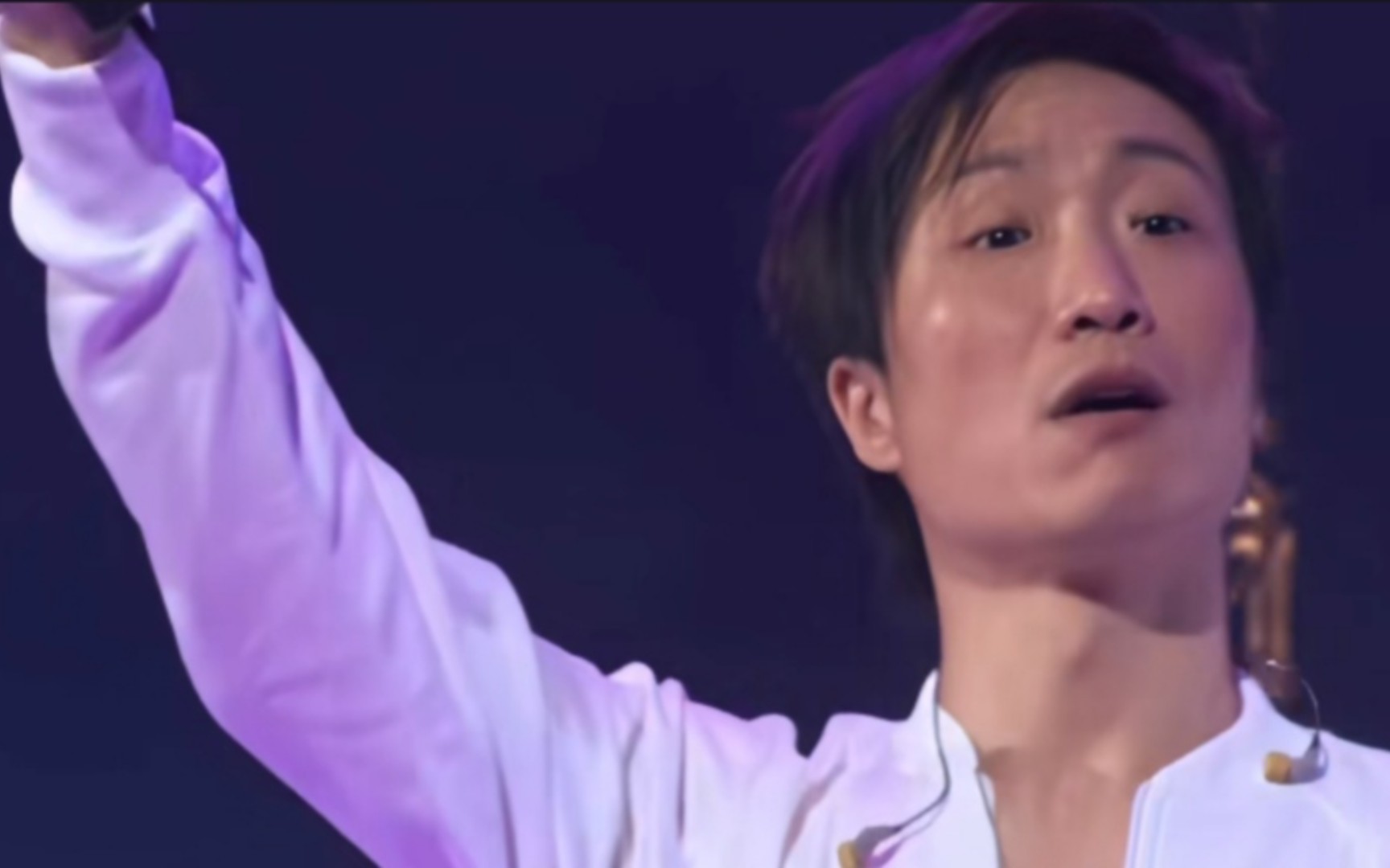 活动  郑中基经典《无赖》演唱会live.万人深情大合唱.先点赞再收藏.