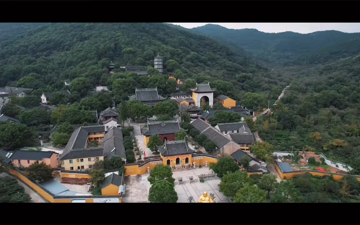包山禅寺供奉着大弥勒佛,可以来拜拜财神爷