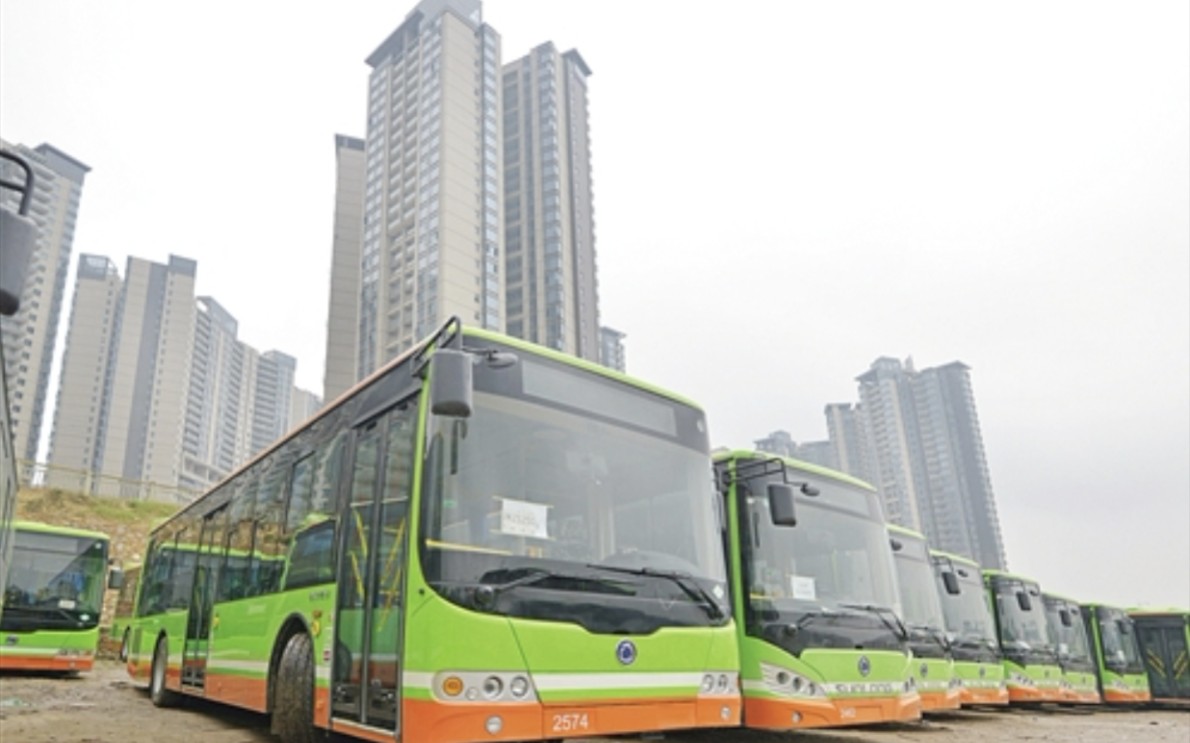 南宁公交集团slk6109uschev03&南宁白马公交slk6119usnhev03下线纪念