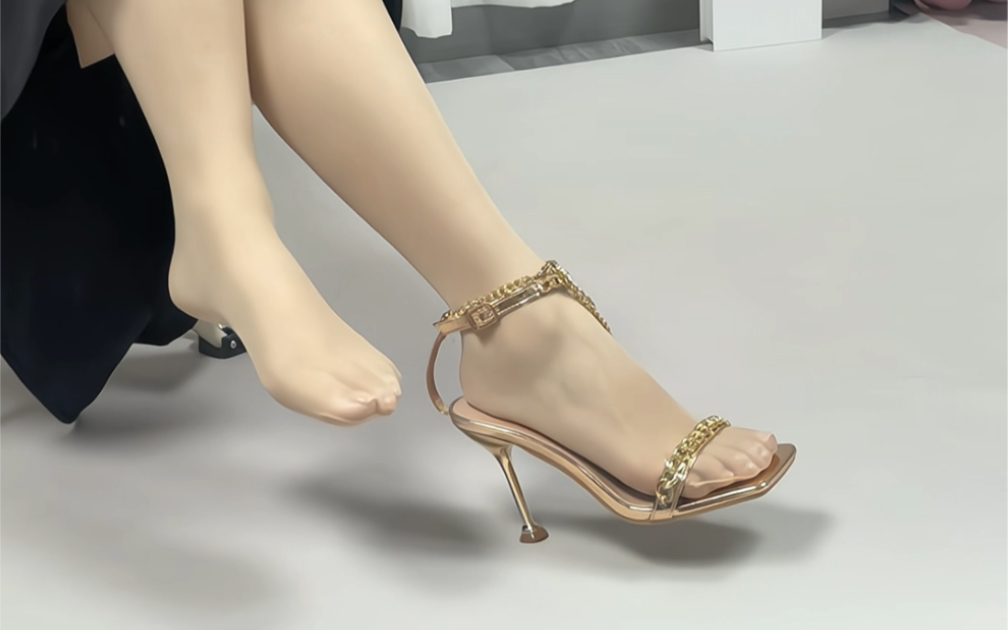 高跟凉鞋 谁穿谁好看