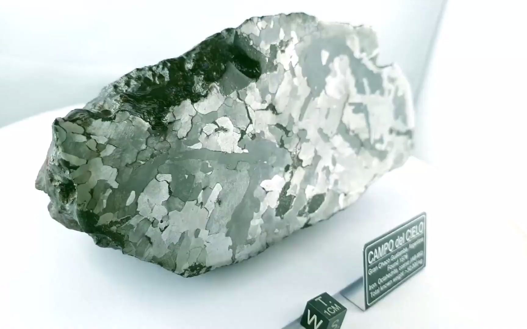 维斯台登纹是什么?一条无法人工复制的花纹,铁陨石的"身份证"