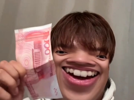 【小潮院长】封面越傻,反转越吊