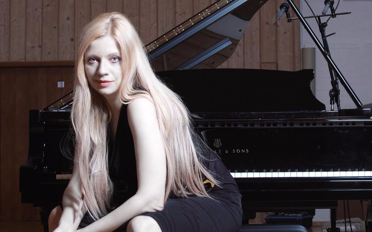 [图]Valentina Lisitsa （瓦伦提娜·李希特萨）钢琴演奏合集