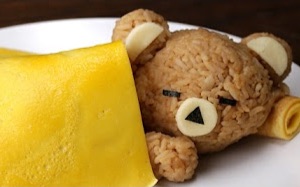 [图]【夜羯z搬运+字幕】Tasty-安眠小熊蛋包饭-Sleeping Rice Bear with an Egg Blanket