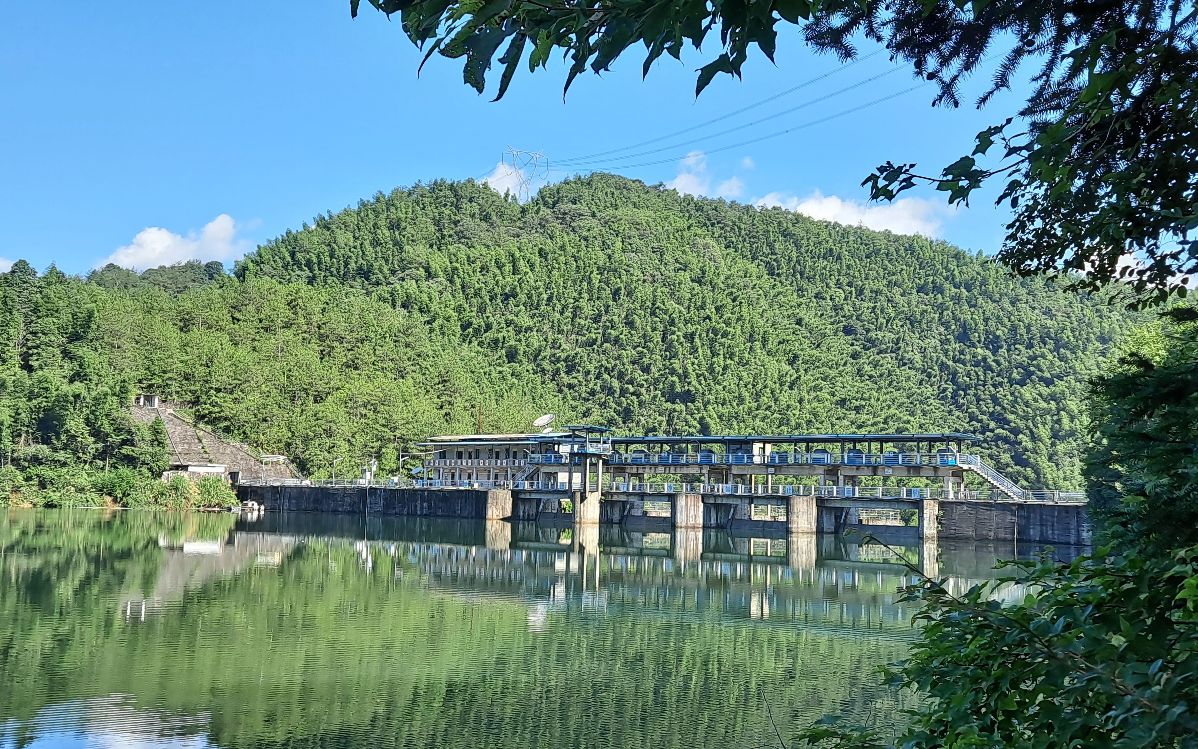 半世纪的伟大工程-罗湾水库美景如画_哔哩哔哩_bilibili