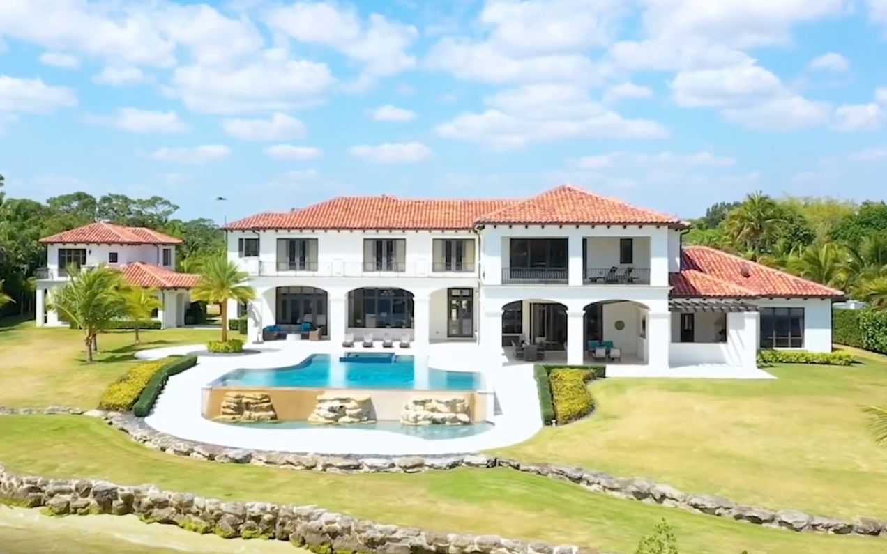 佛罗里达州一座价值3250万美元的海边别墅