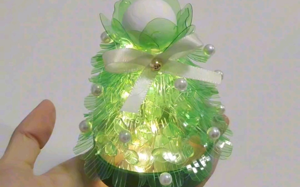 旧物改造～拿雪碧瓶做了颗圣诞树90