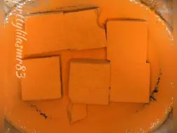 Download Video: pJ and Dyed Blocks covered in Orange Powder