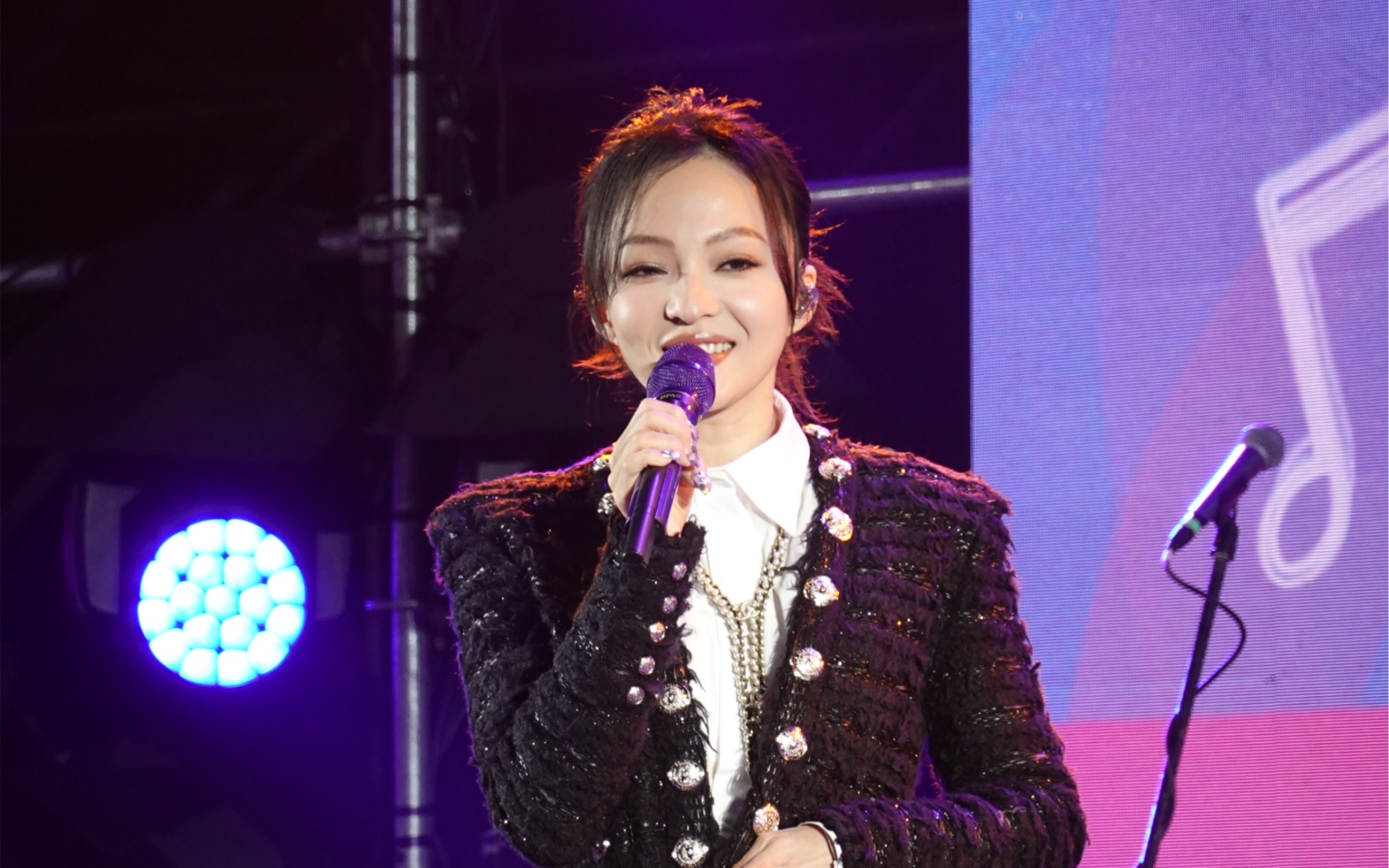 【张韶涵】杭州顾家家居《看的最远的地方》现场版,好美腻