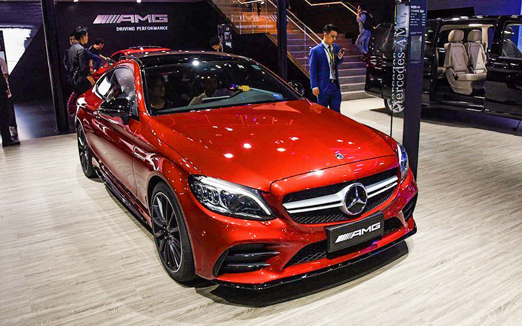 88万 amg c43 coupe首次进入中国_哔哩哔哩_bilibili