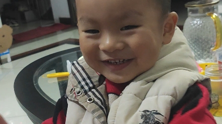 亮晶晶,小眼睛