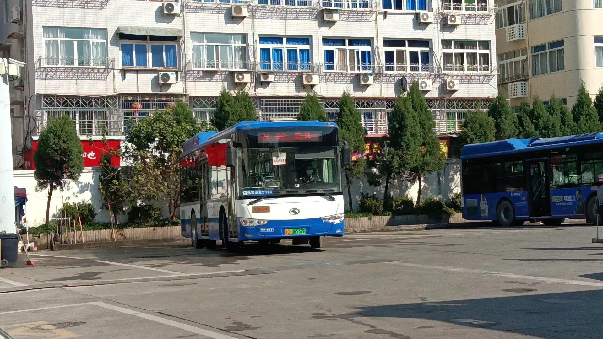 温州公交温州城东公交9路金龙混动出永中首末站