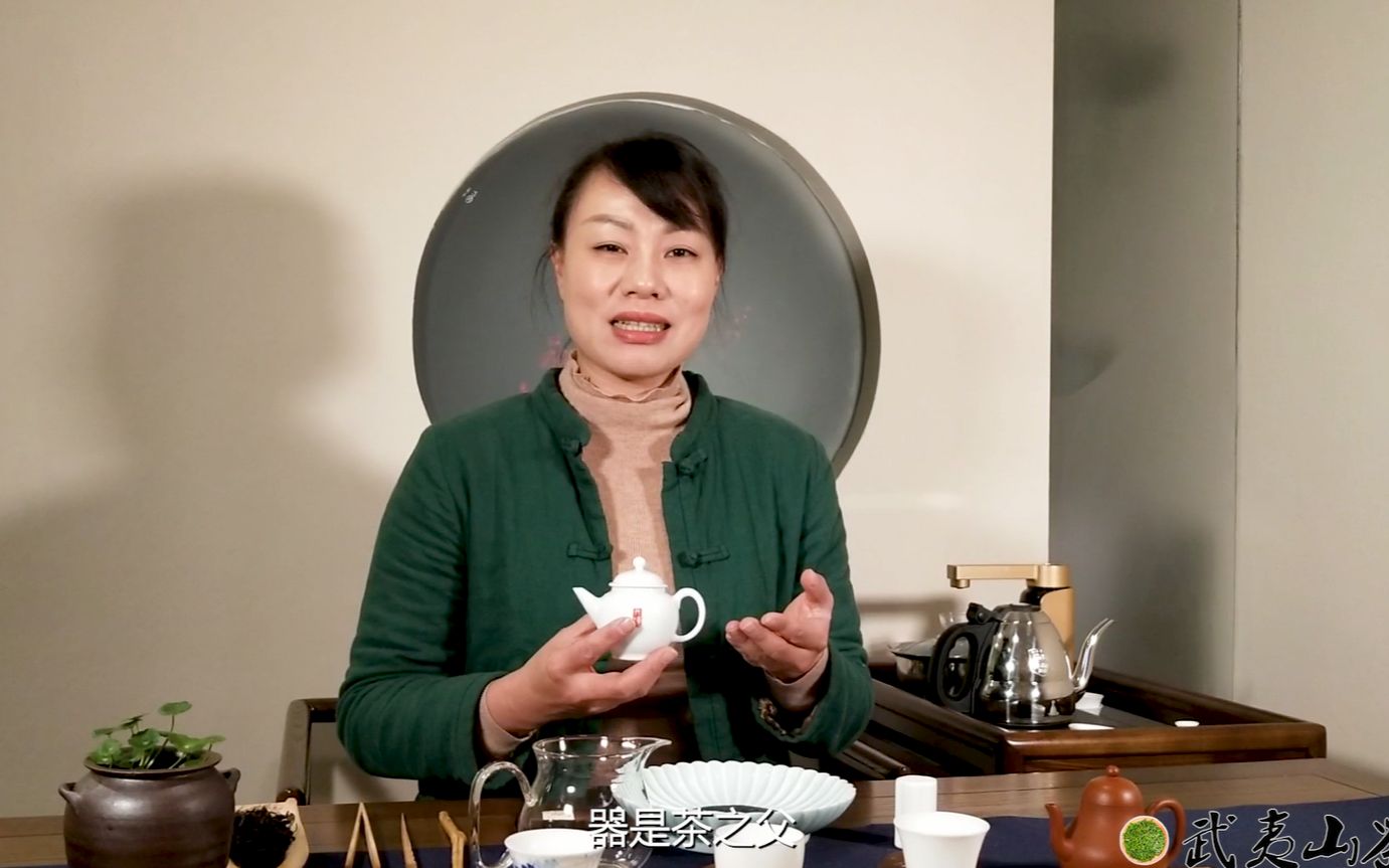 器是茶之父泡乌龙茶时应如何选配茶具听茶嫂给你普及知识