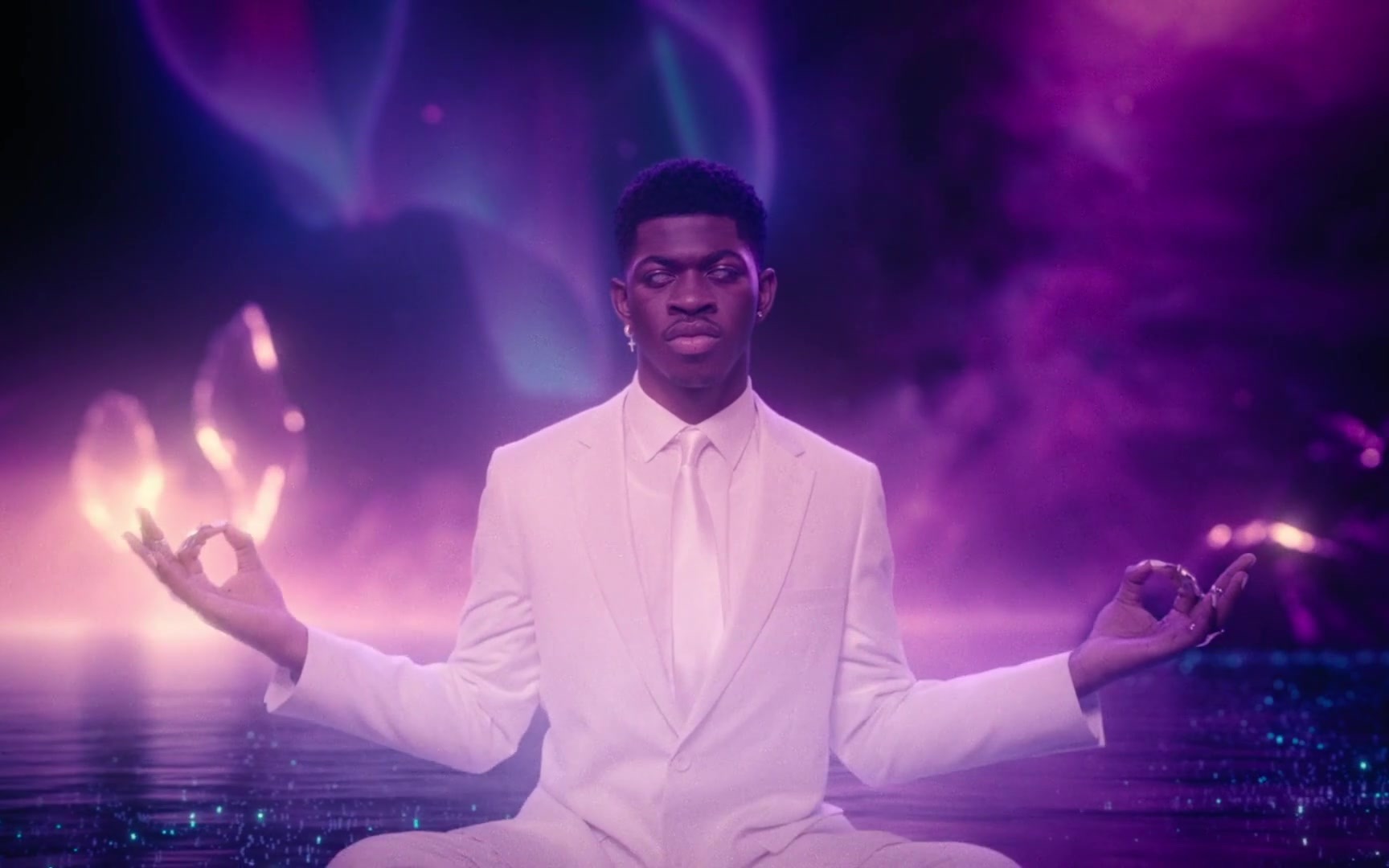 李娜叉lilnasx强势新单sungoesdown超清mv大首播