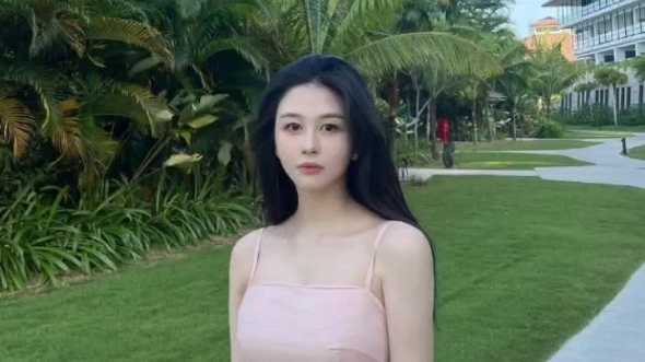 邱淑贞女儿沈月近照