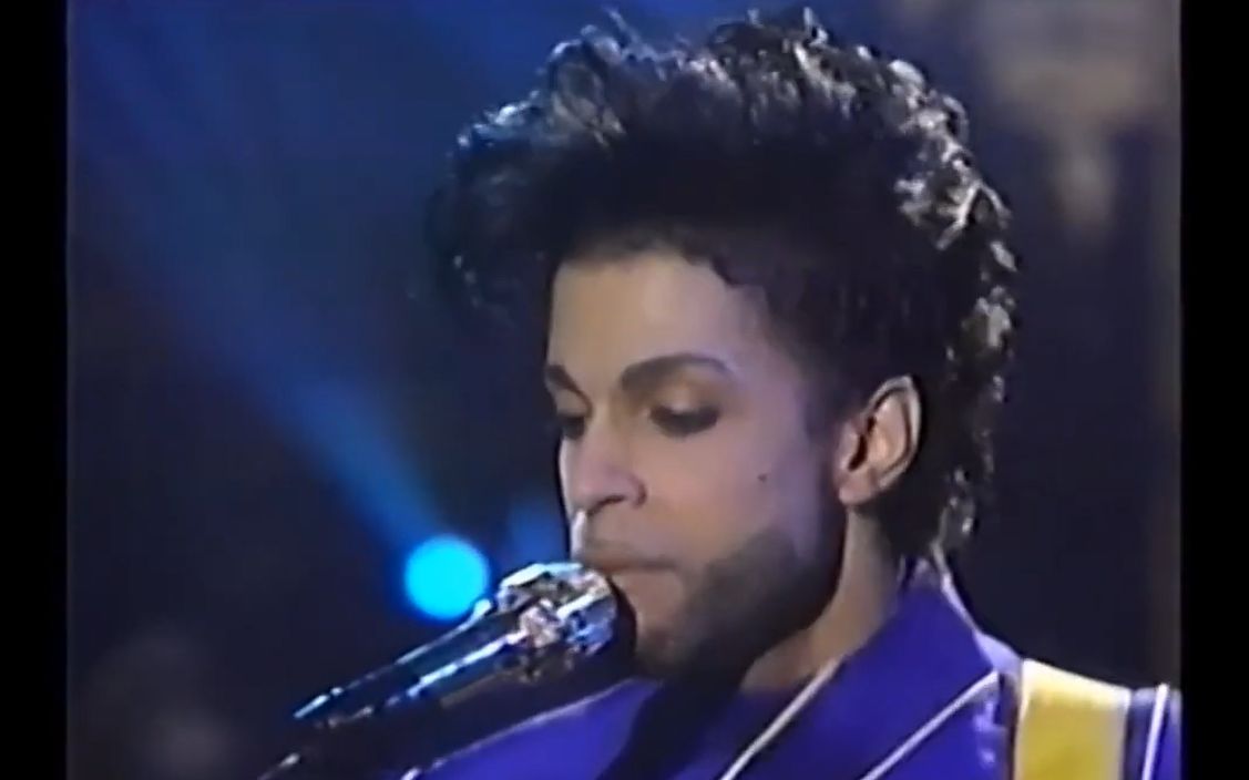 [图]【世纪经典-紫雨】Prince - Purple Rain (Live ARSENIO HALL 1991)