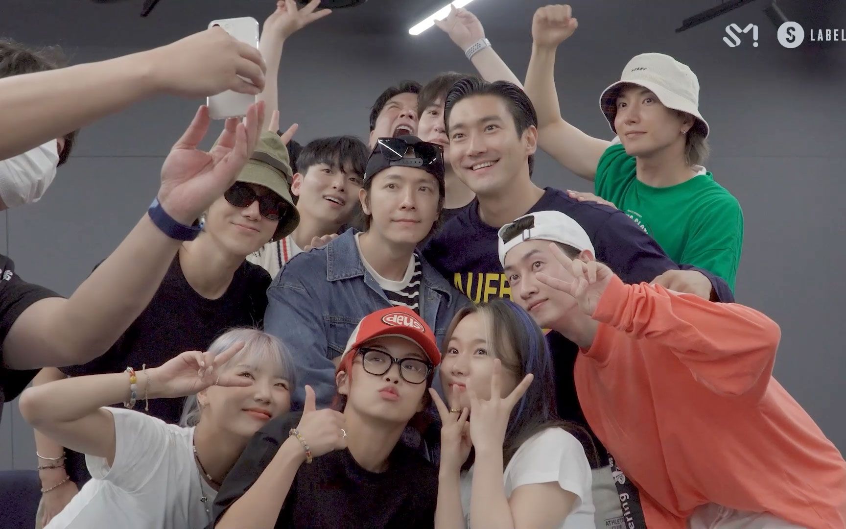 [图]【百蓝出品】220714 SUPER JUNIOR Mango Dance Practice Behind The Scenes 精效中字