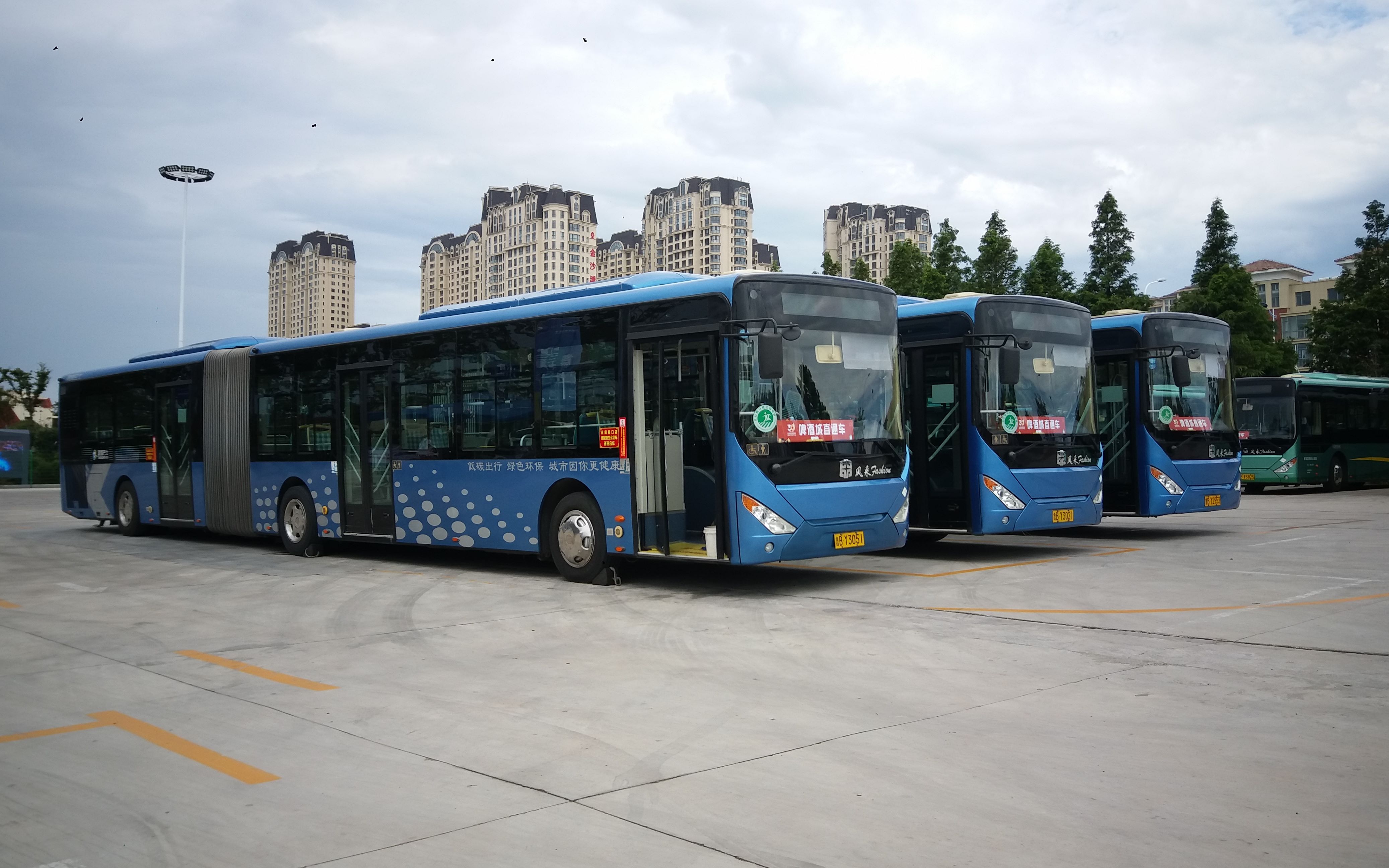 pov10我和夏日有个约定青岛西海岸新区东1路啤酒城公交首末站黄岛轮渡