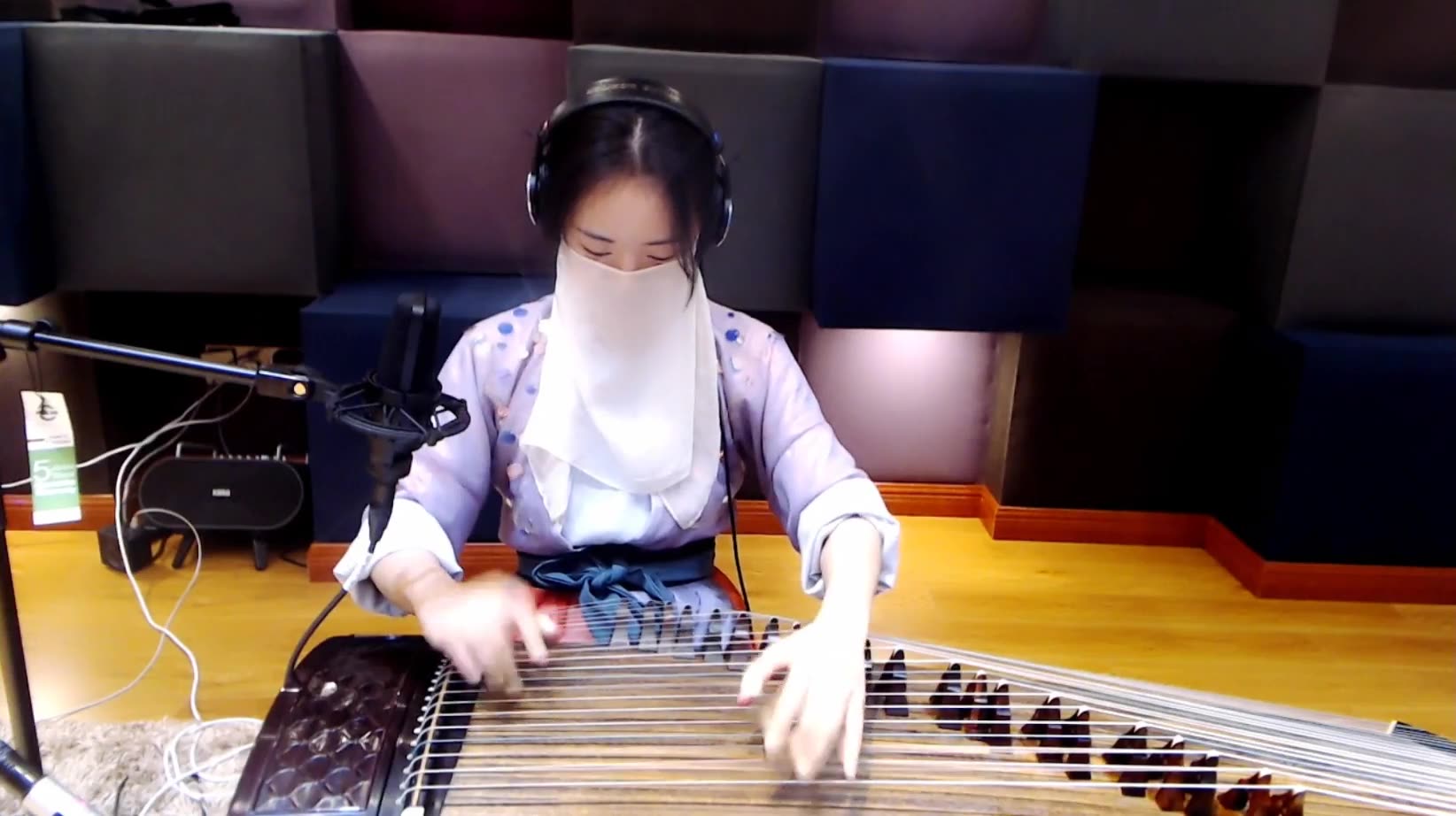 古筝墨韵moyun直播弹奏一吻天荒剑伤仙剑问情铁血丹心穷开心钩指起誓