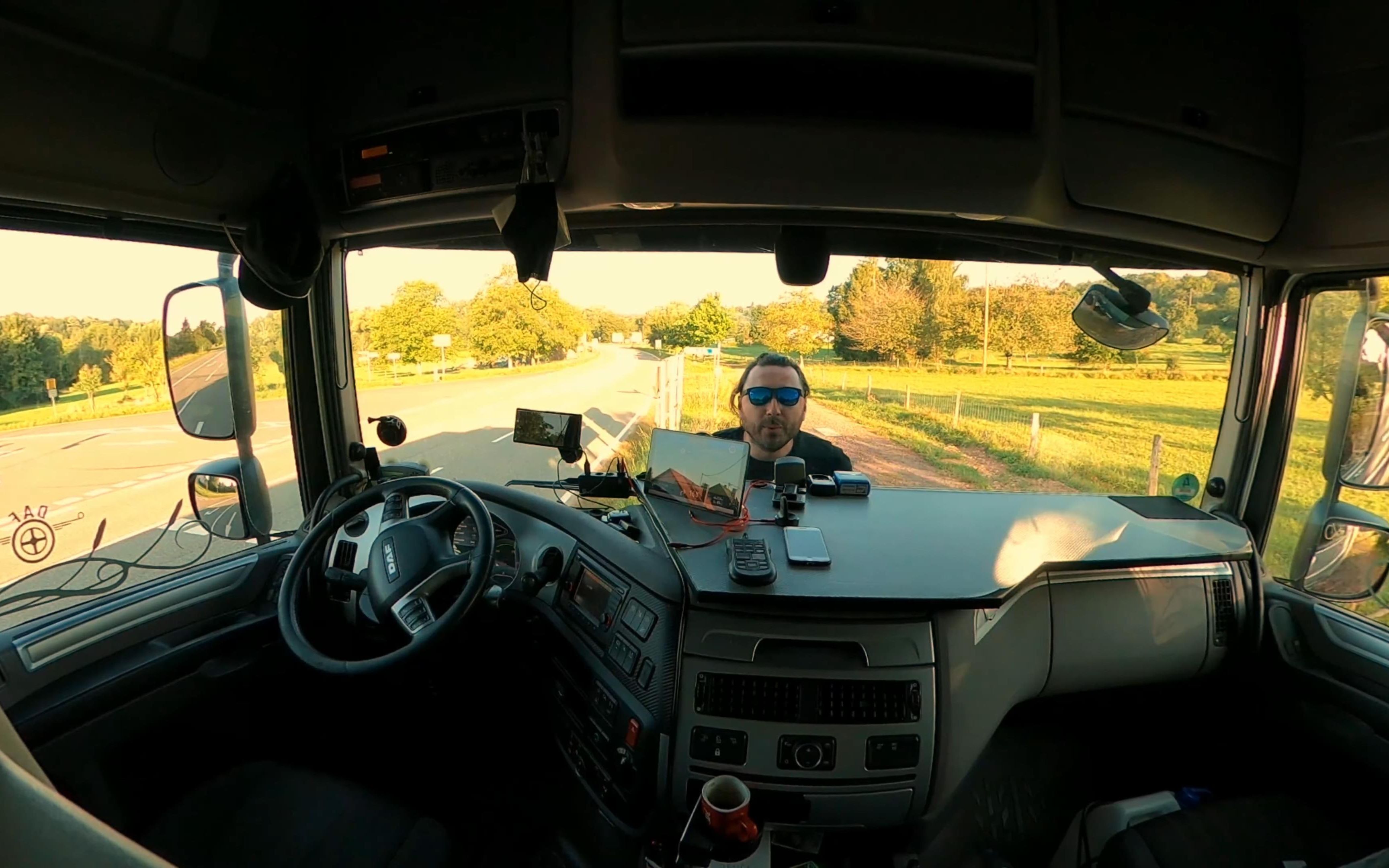 【4k-pov/cv】驾驶室视角 驾驶达夫 | daf xf&中置轴挂车 | 云驾驶