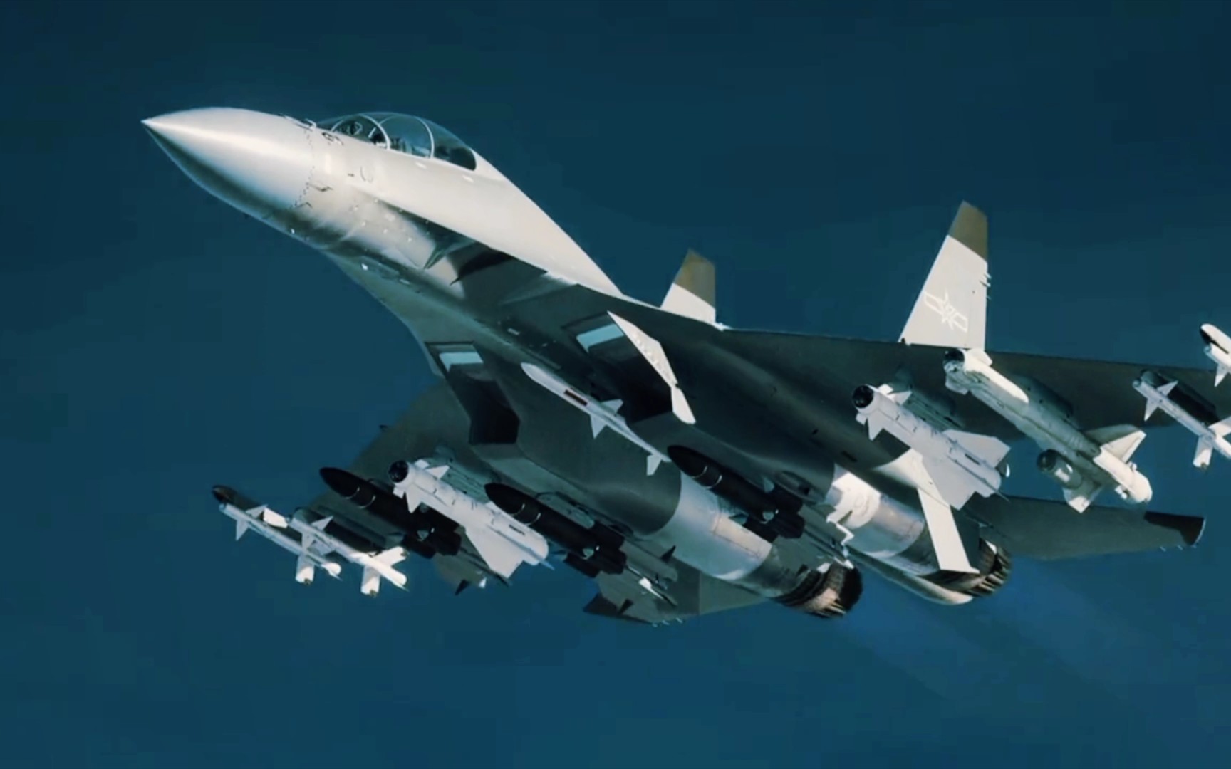 歼16简直就是空中弹药库啊