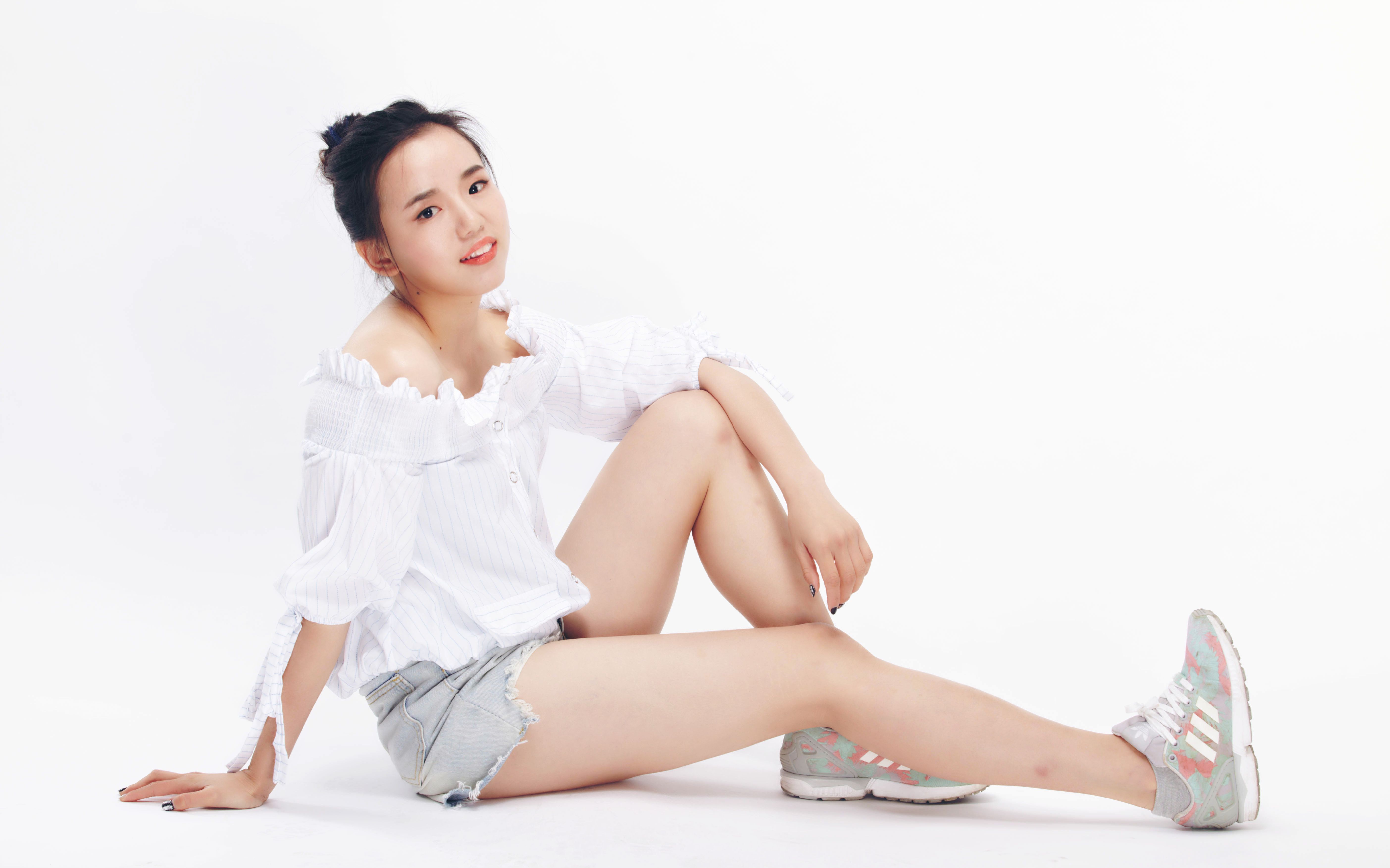 林荷琴拍摄花絮_有颜有实力!