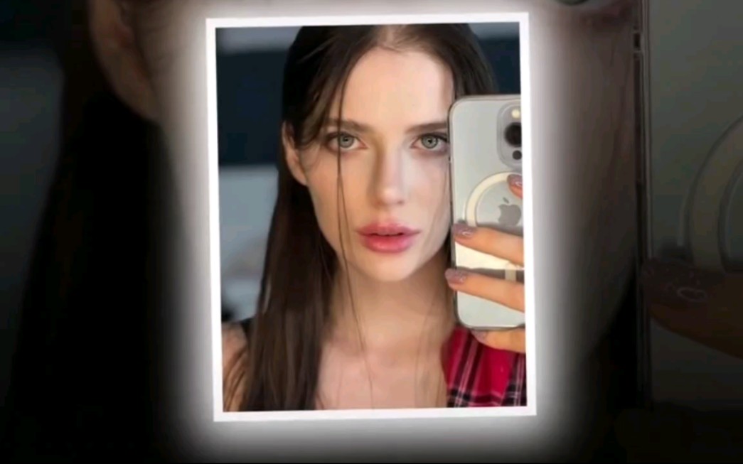 不会还有人不知道 一出道就获得最佳新人奖的reislin