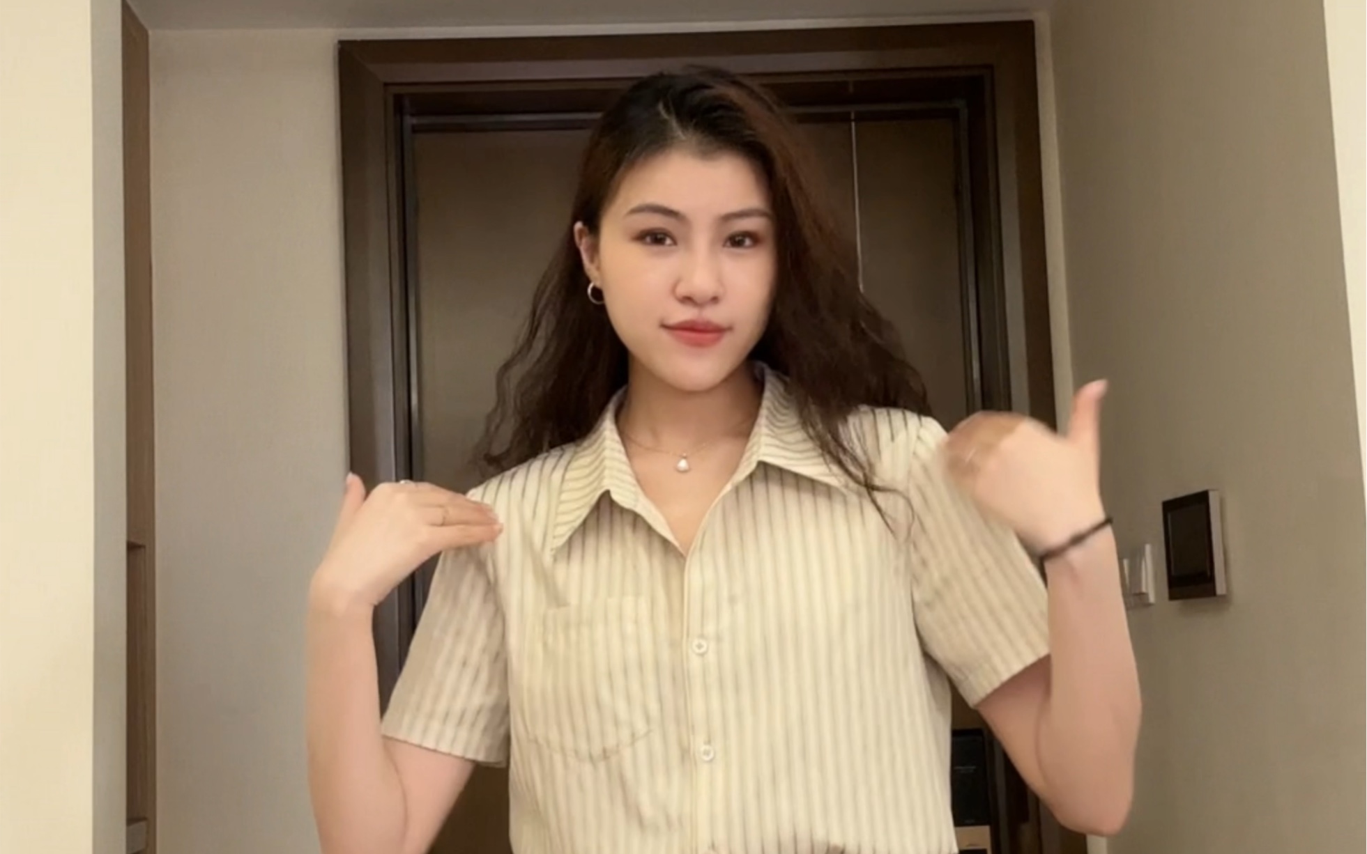 张阿星|谁的衣柜里还没有卡其色套装