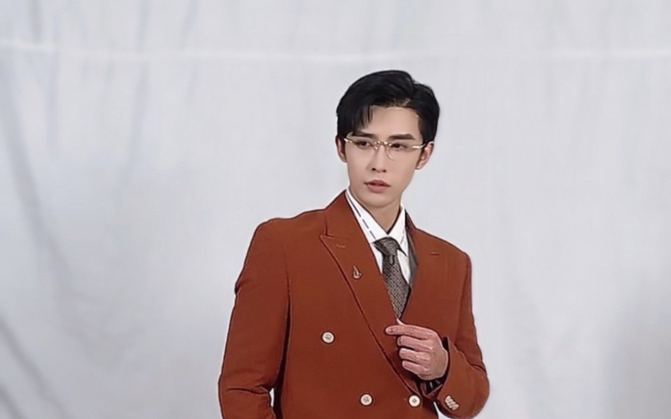 【申浩男】申浩男直播20231220第二场(新剧试妆造ing)