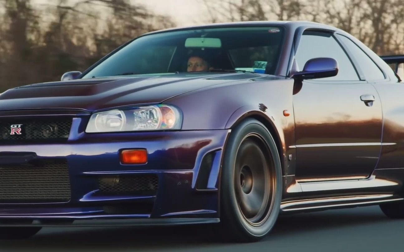 绝美紫色魅影 战神 r34 gtr v-spec