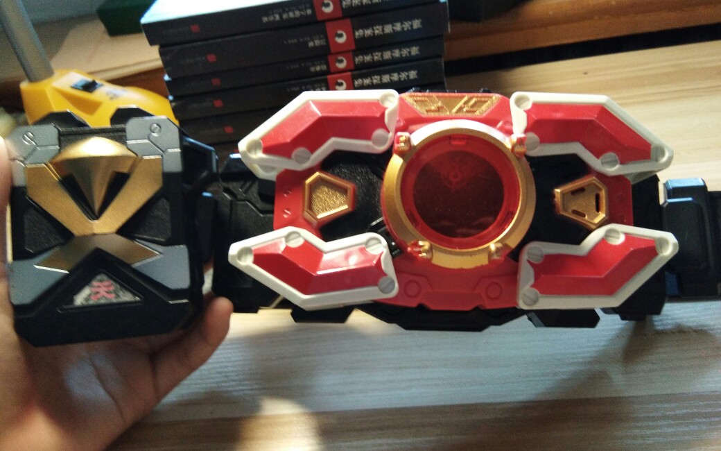 铠甲勇士刑天听说这套腰带在市面上已经绝版了