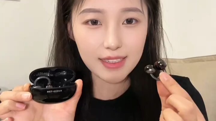 耳夹式蓝牙耳机带着太舒服了!高颜值，音效好，颜色还高级