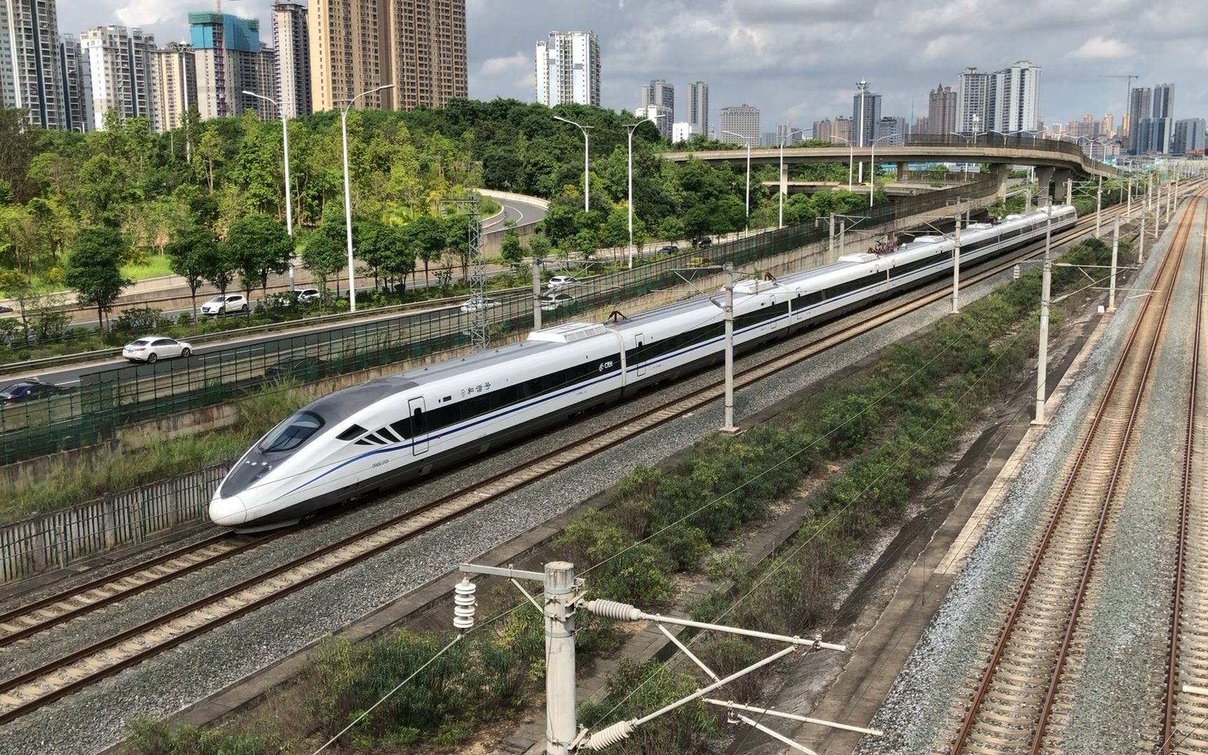 先进黑脸crh2g担当的d3944次