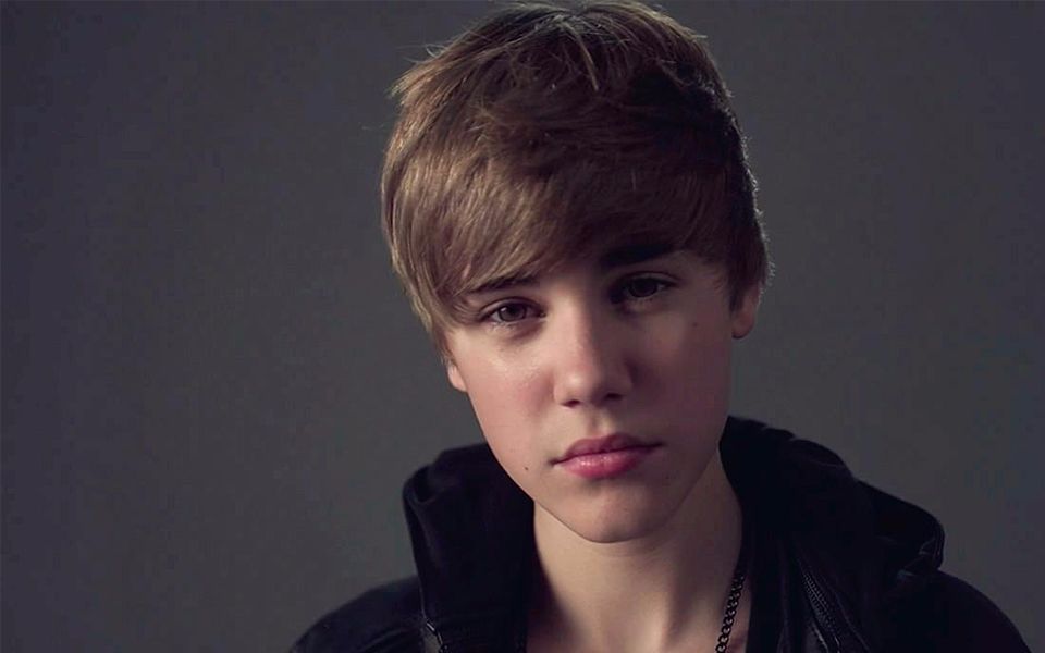 胡狼大话明星贾斯汀比伯愿你出走半生归来仍是少年