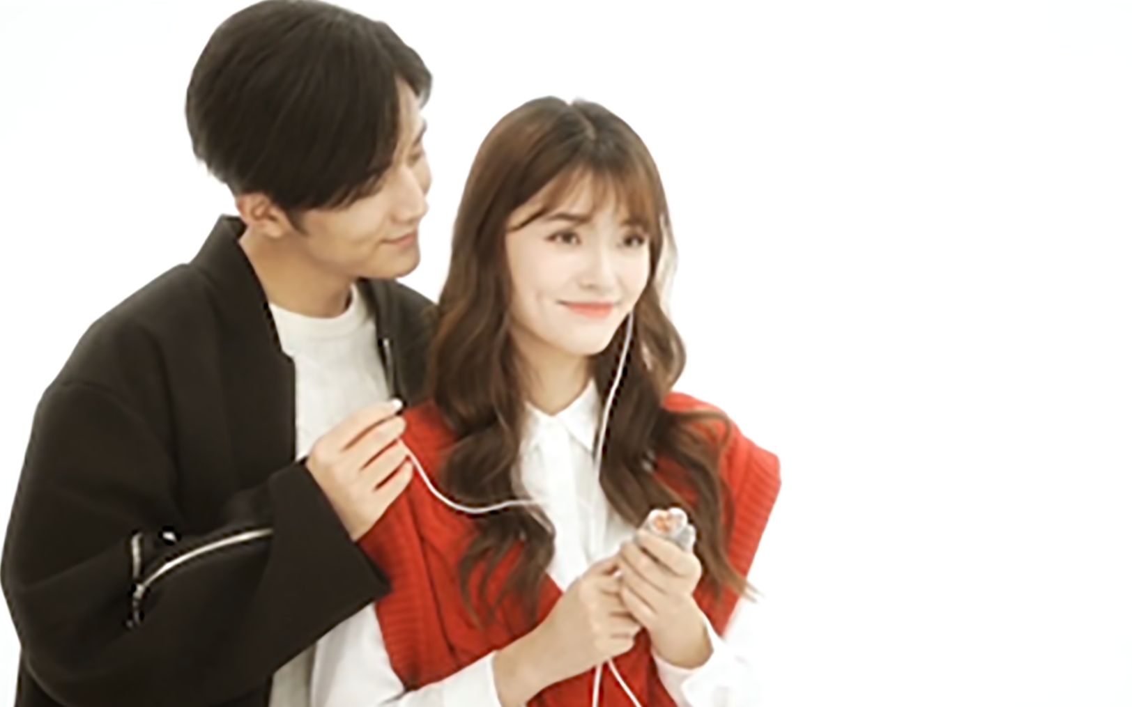 蜗牛与黄鹂鸟:林允张新成上演甜甜蜜恋,共奏甜蜜交响曲,太甜了_哔哩