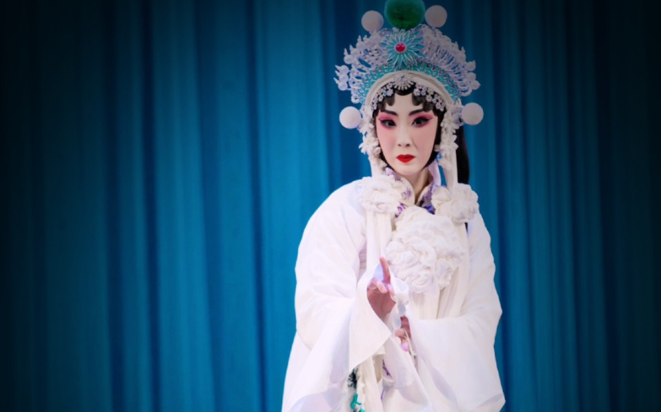 济南市京剧院程派青衣刘珊珊为大家带来《白蛇传61断桥》选段_哔哩