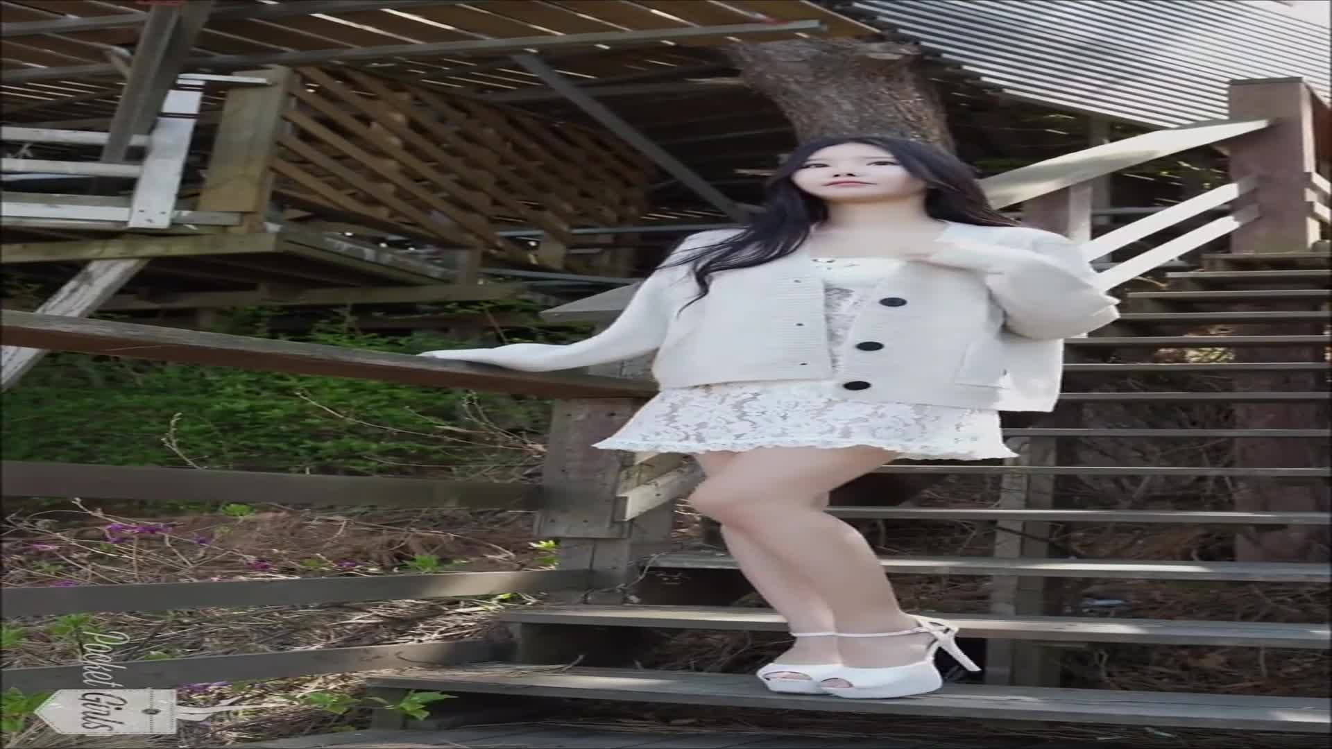 韩国车模 #极品身材 #翘臀美臀 #车展美女 #这样的身材你们打几分