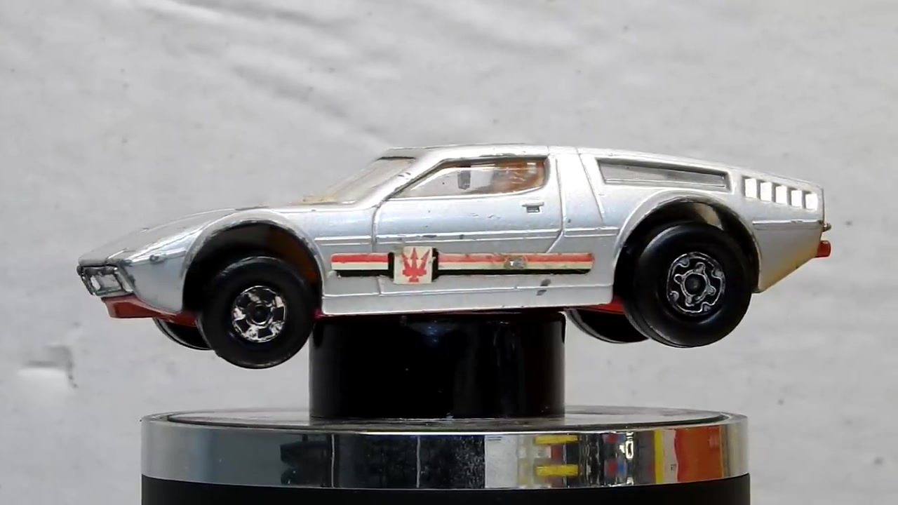 老外翻新火柴盒模型(玛莎拉蒂bora)_哔哩哔哩 (゜-゜)つロ 干杯~-bili