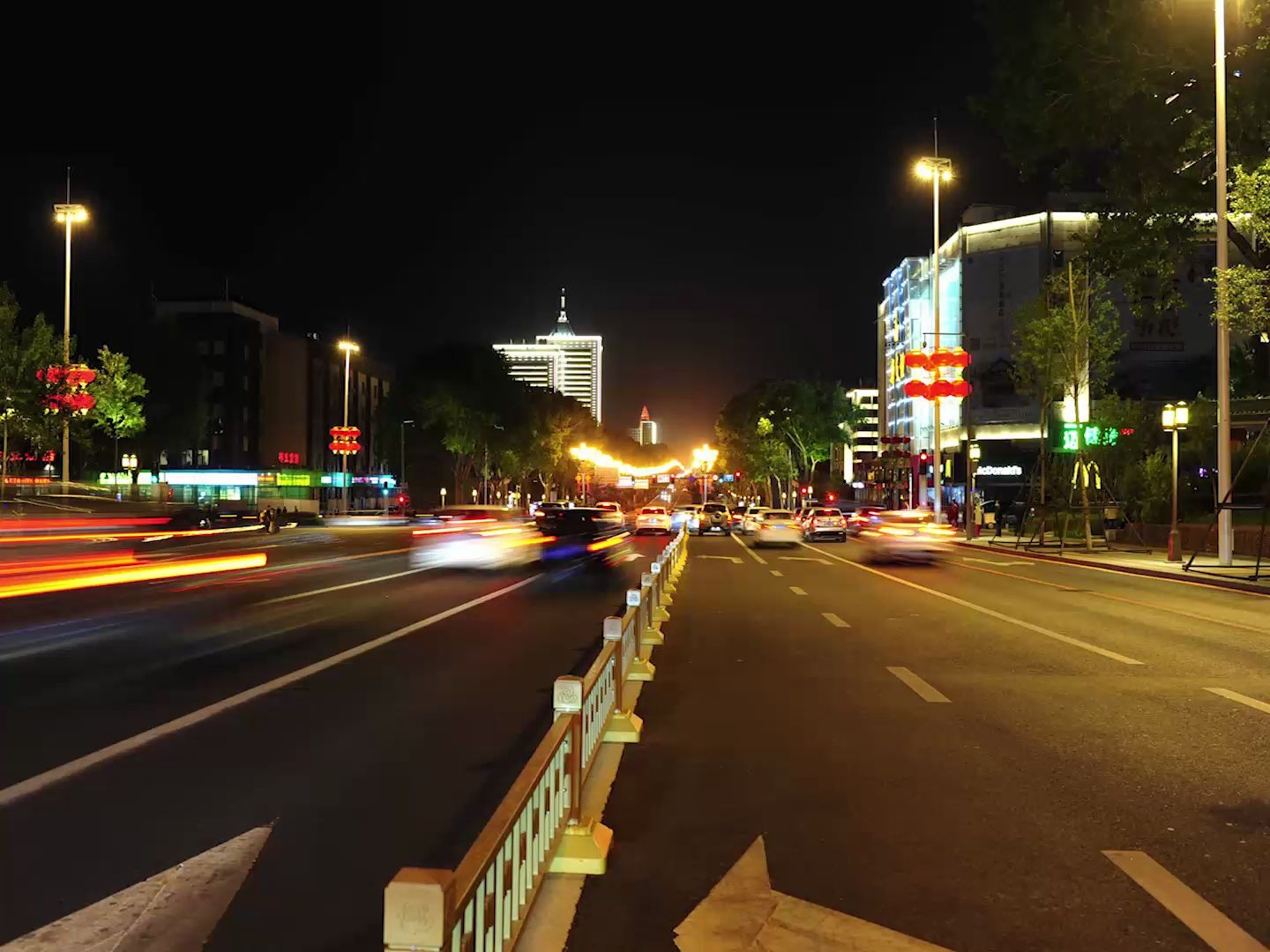 人民大街夜景图片