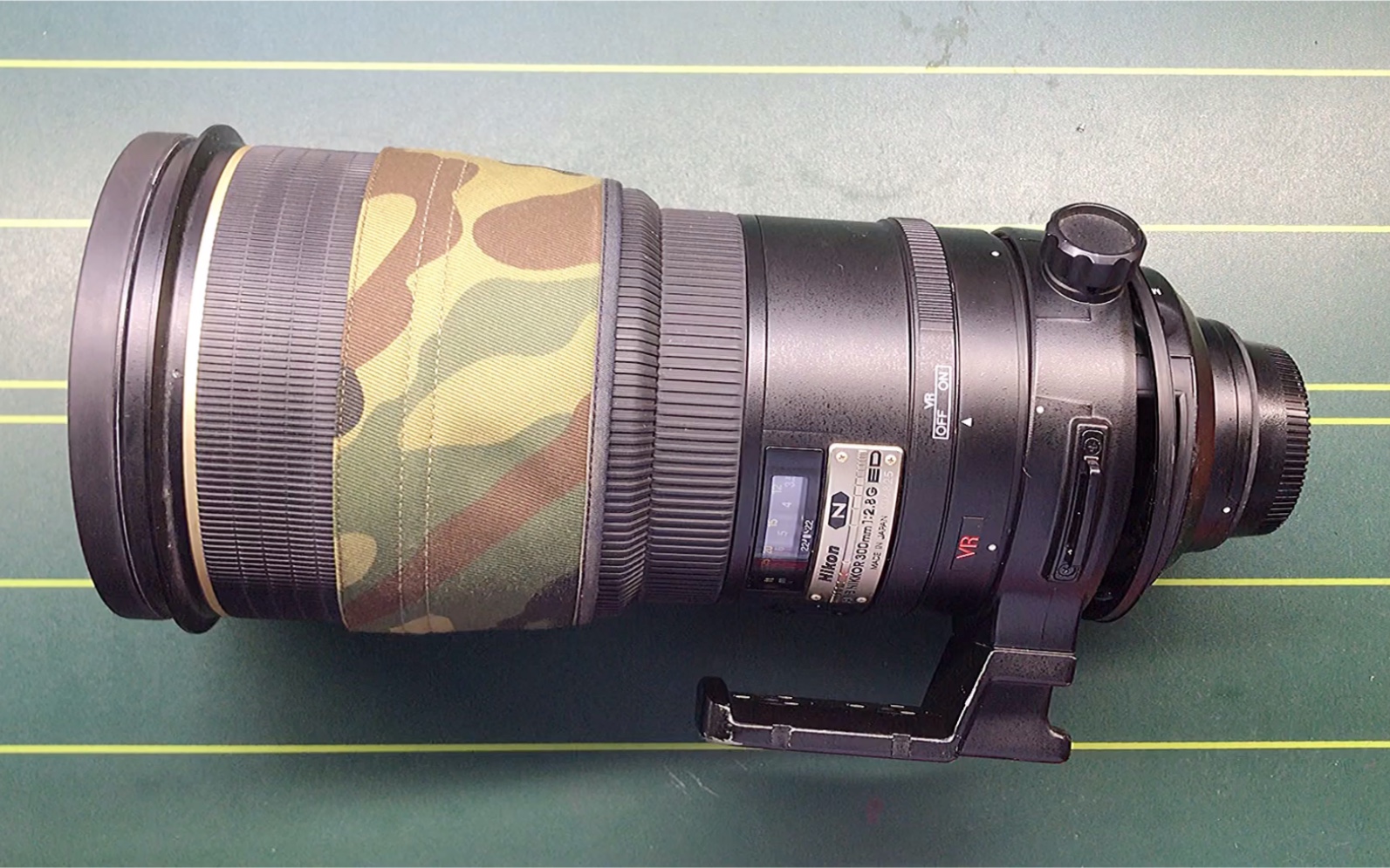 价值约40000的尼康300定焦镜头,看看里面的构造,值这么多钱吗