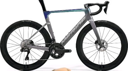 全国都在找的顶配版瑞克多9000,蓝银色47码,现货1台