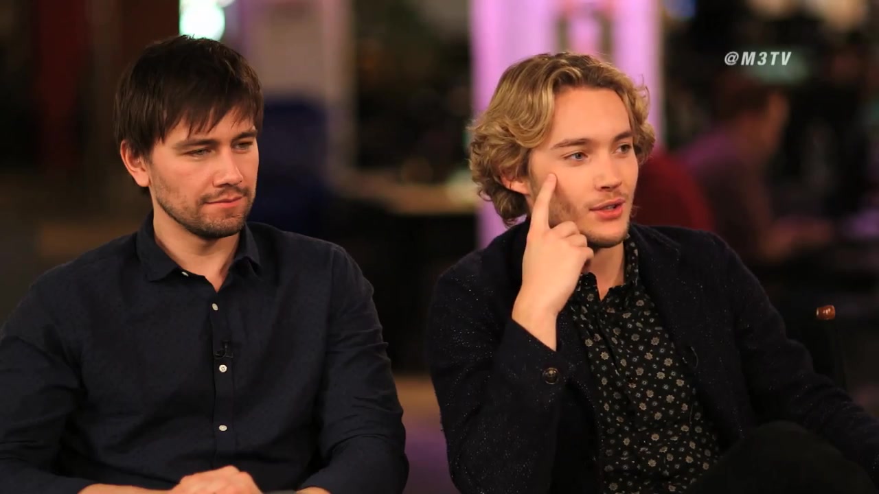 【托比瑞格波/Toby Regbo】 M3 Extended Interview(with Torrance Coombs)哔哩哔哩bilibili