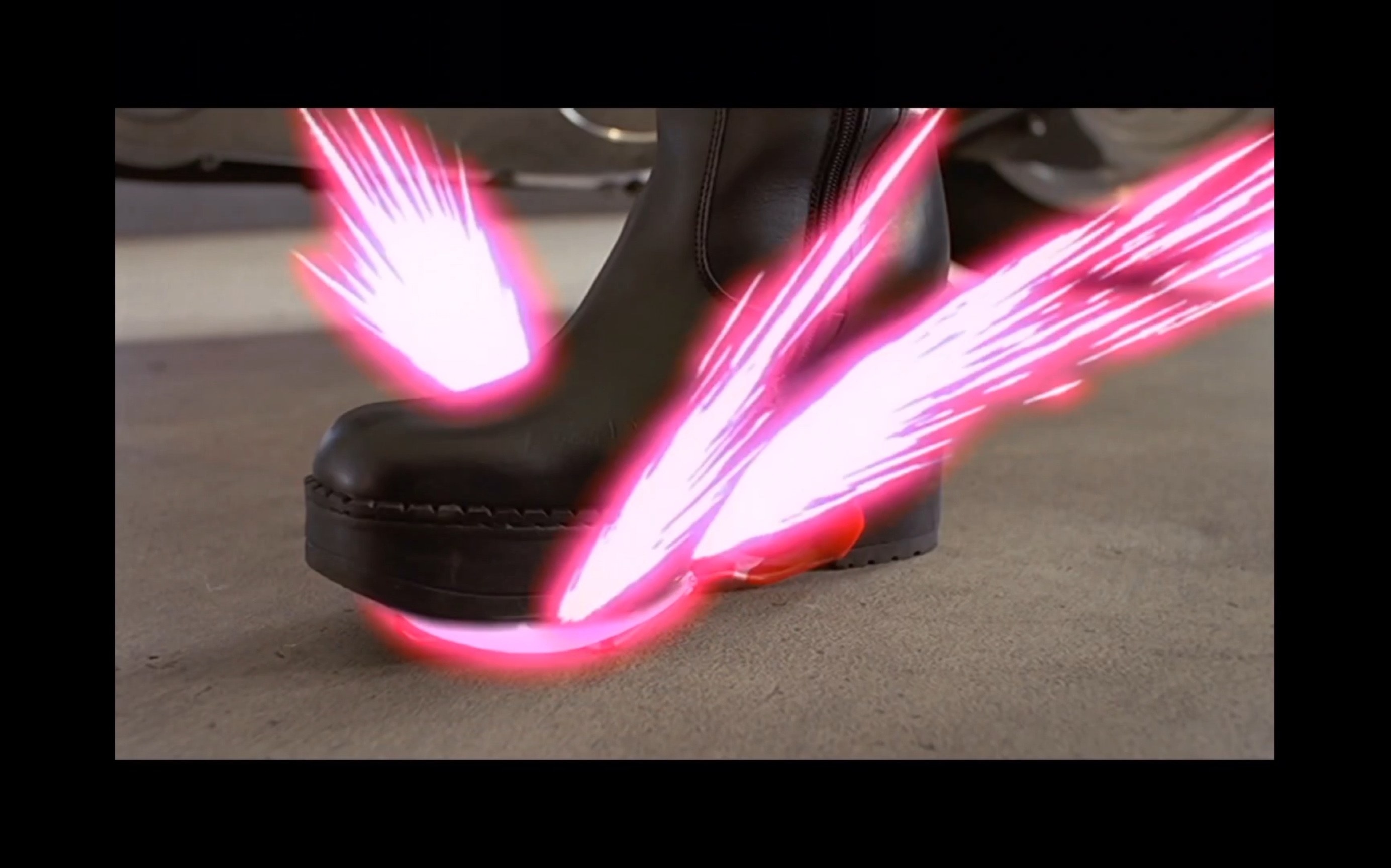 哉阿斯奥特曼2:超人大战光与影 影美在mydo基地找茬