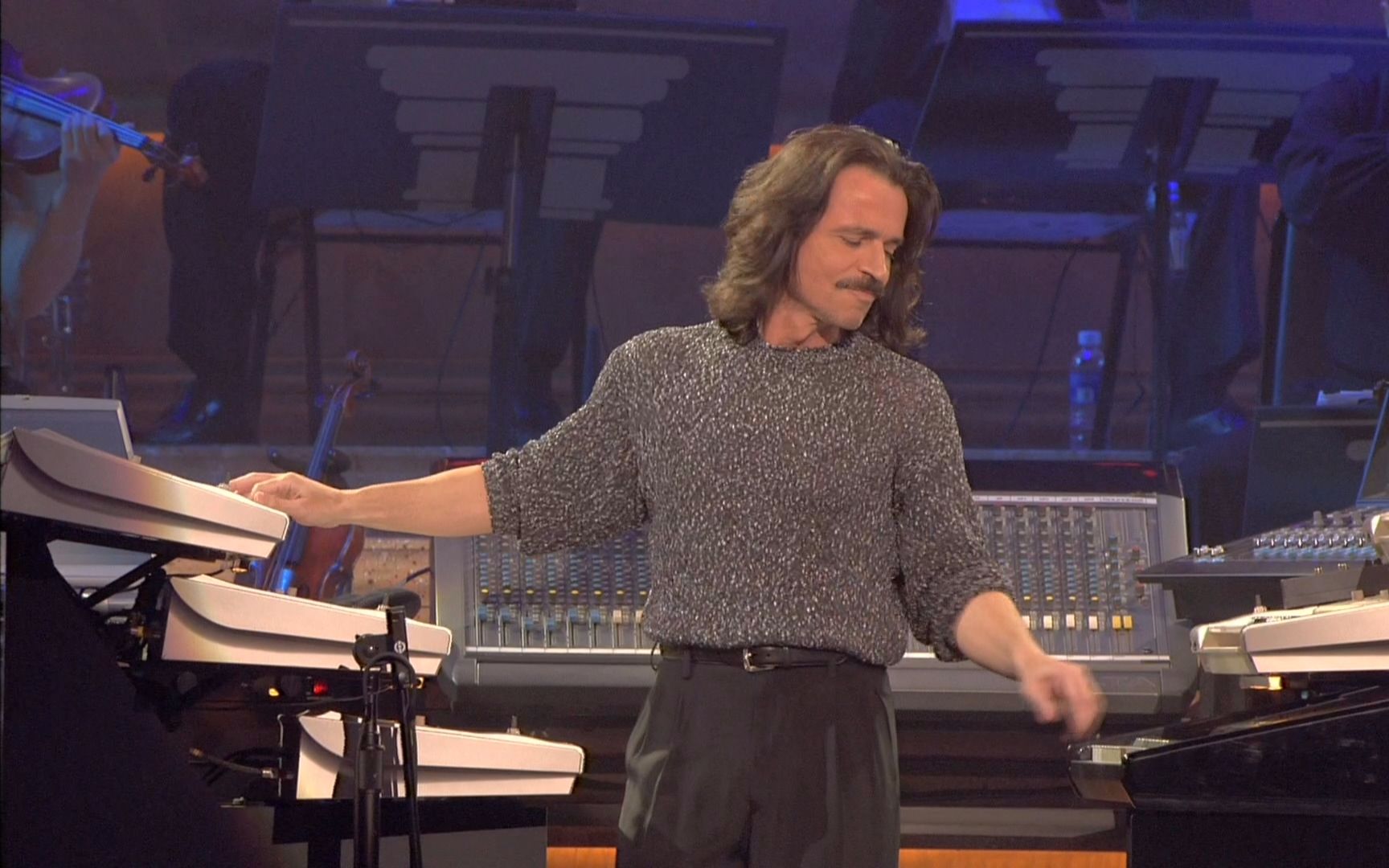 【雅尼】standing in motion