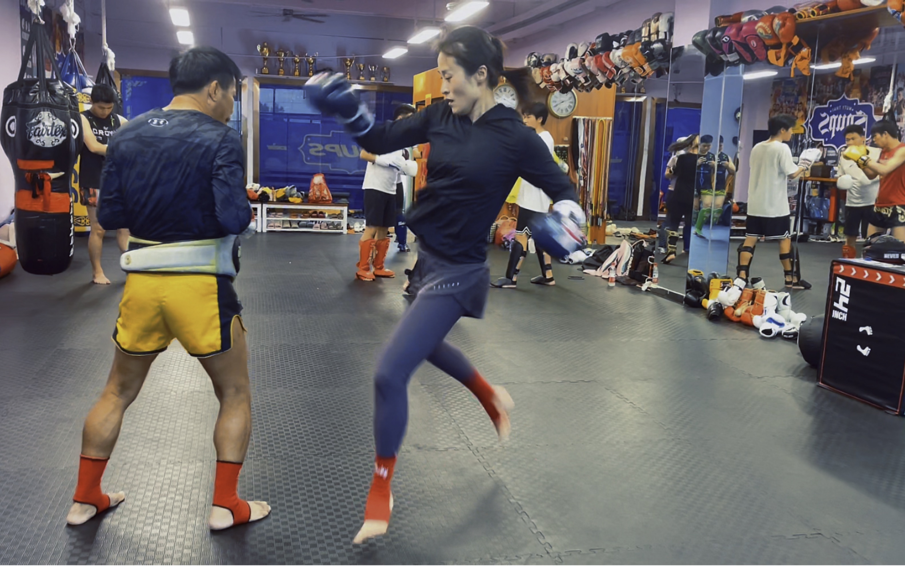 泰拳女王训练日记深圳女孩的情人节