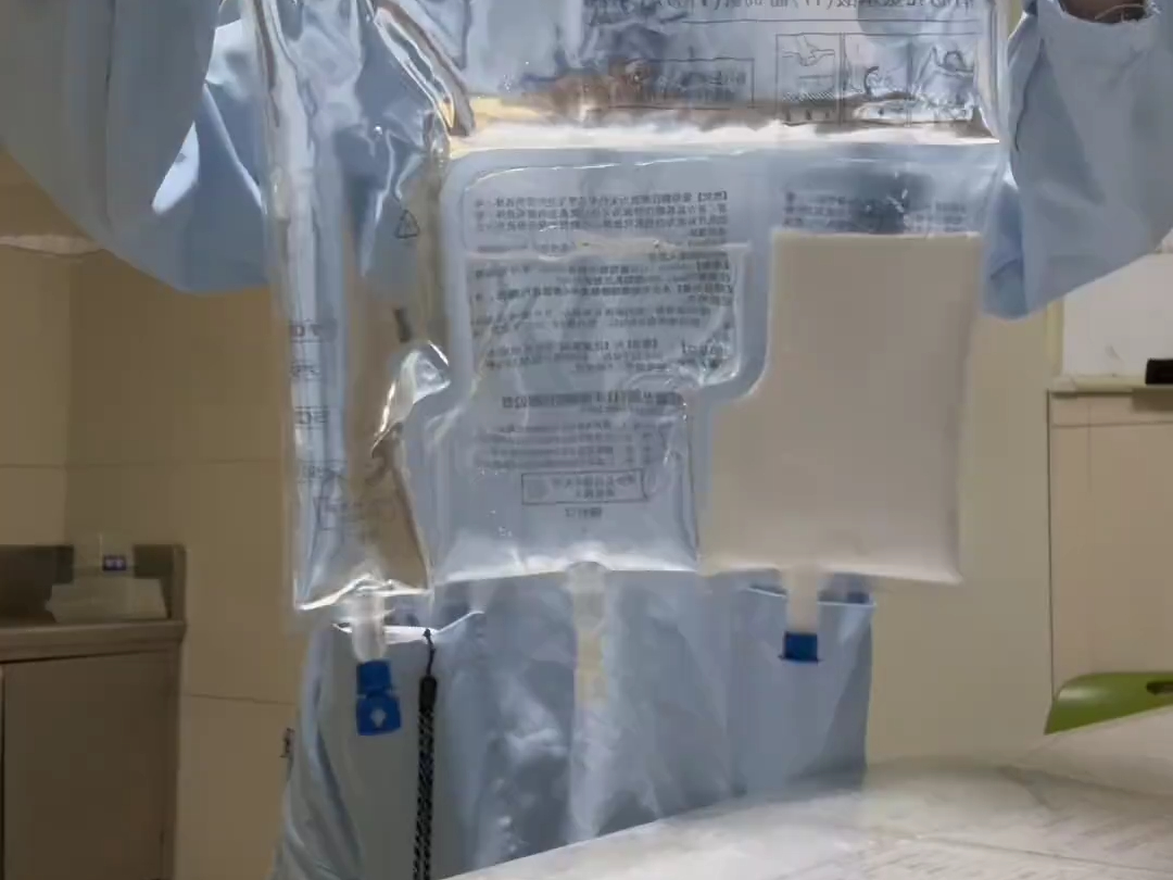 传说中的三升袋 希望你们永远都用不上 平时拧不开瓶盖的手,救命时绝