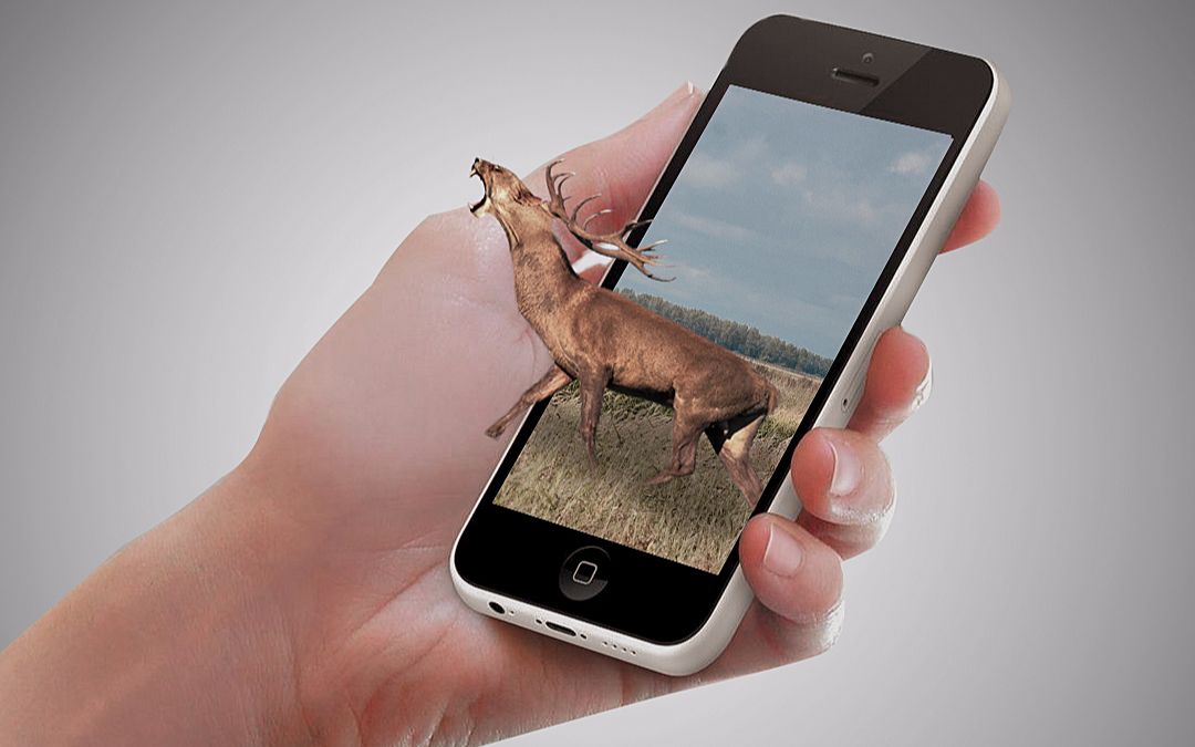 ps一个冲出手机的豹鹿