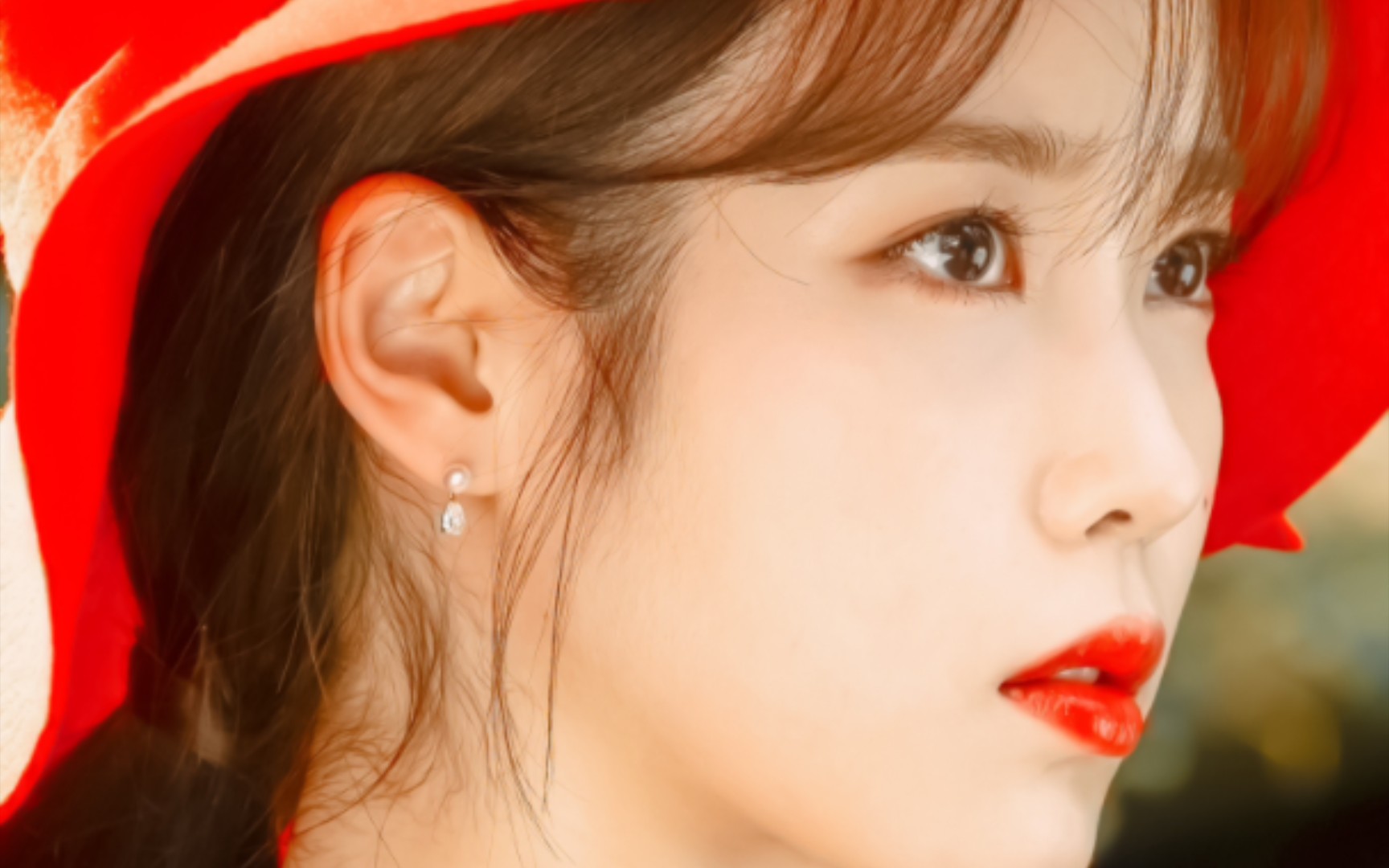 iu·我们漂亮的满月社长