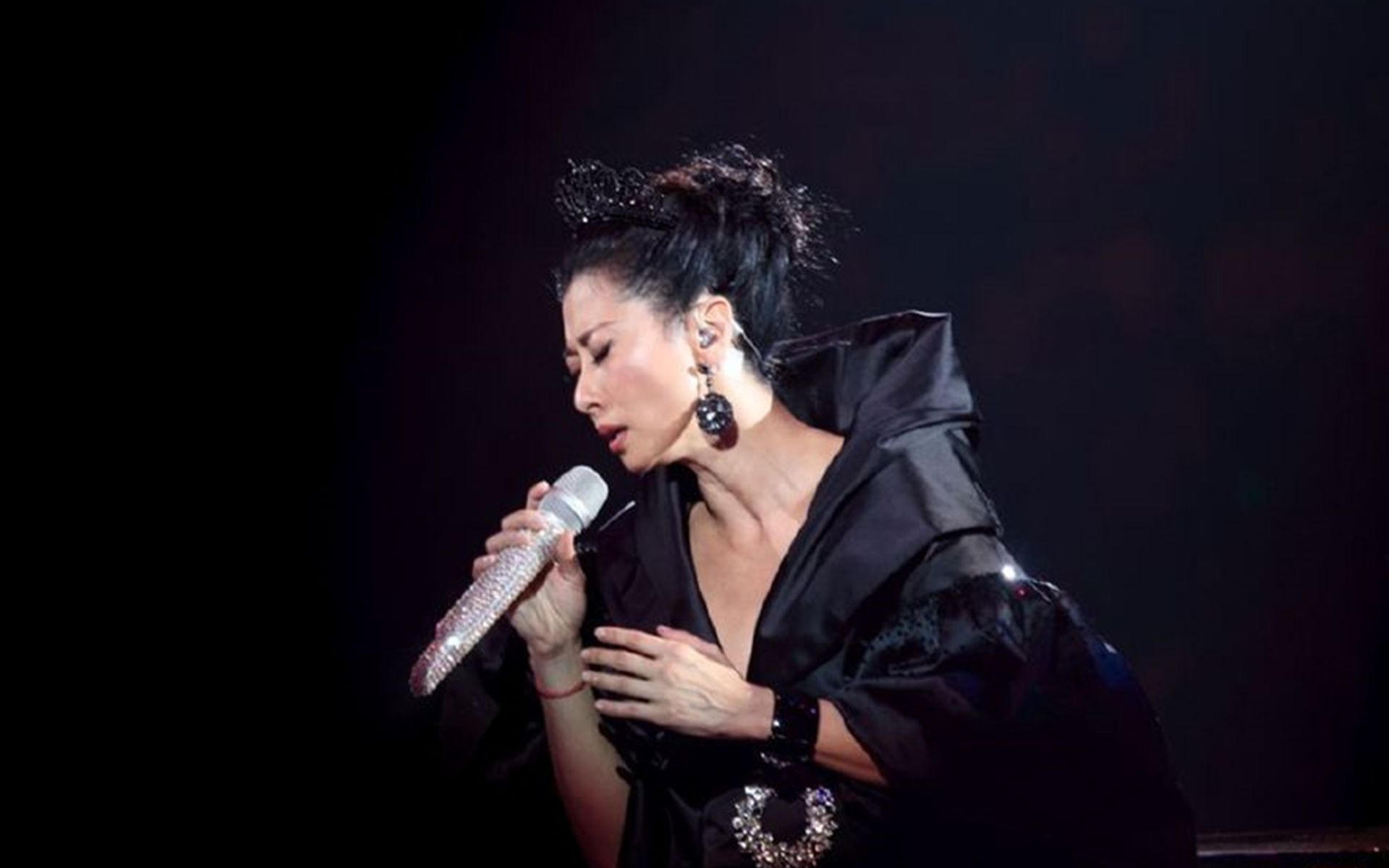香港唱跳女歌手图片